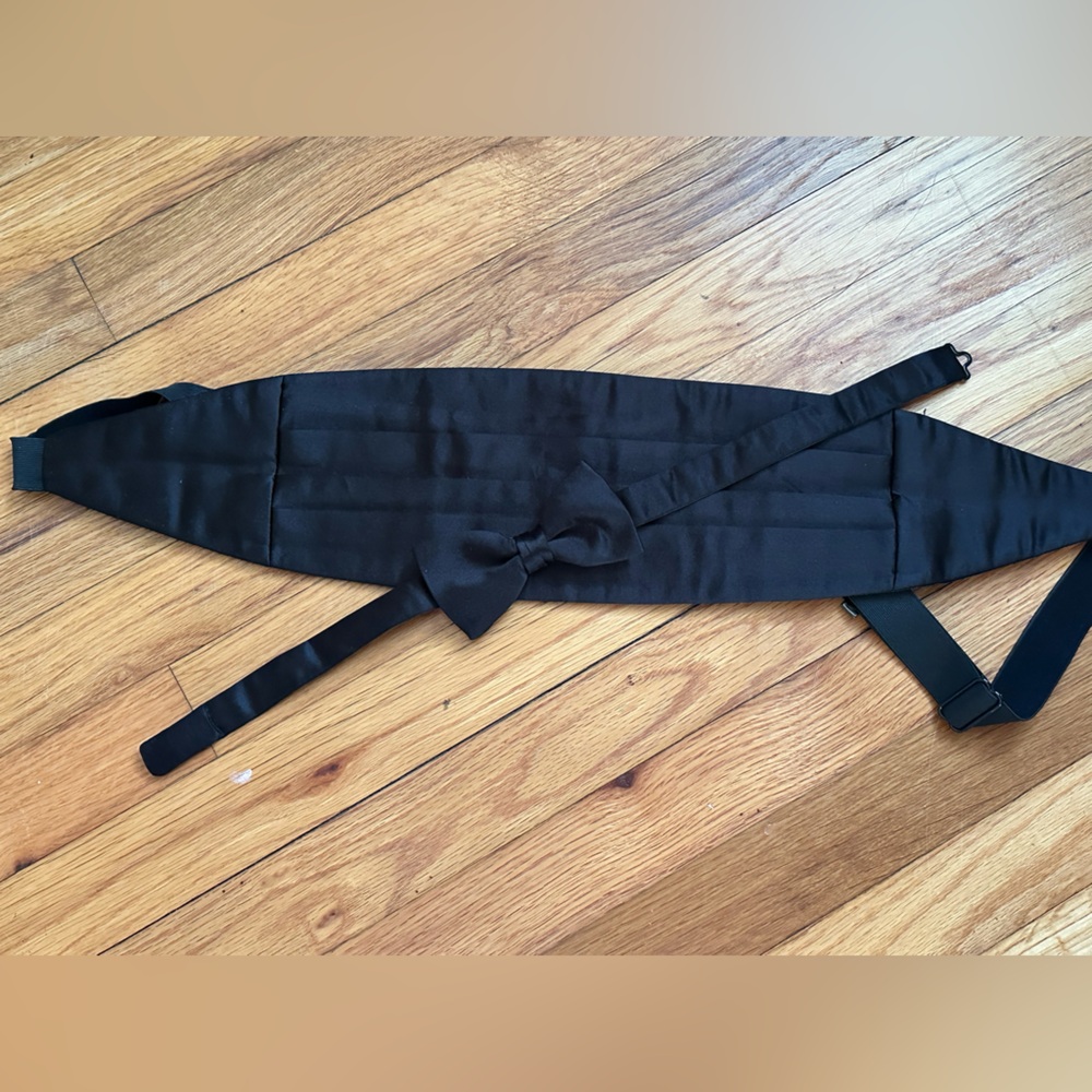 Jos. A. Bank Black Silk Cummerbund with Pre-Tied Bow